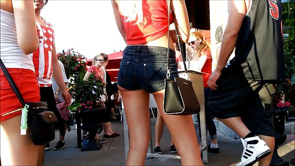 Spermom umrljana azijska MILF ne može prestati sisati ukočeni kurac